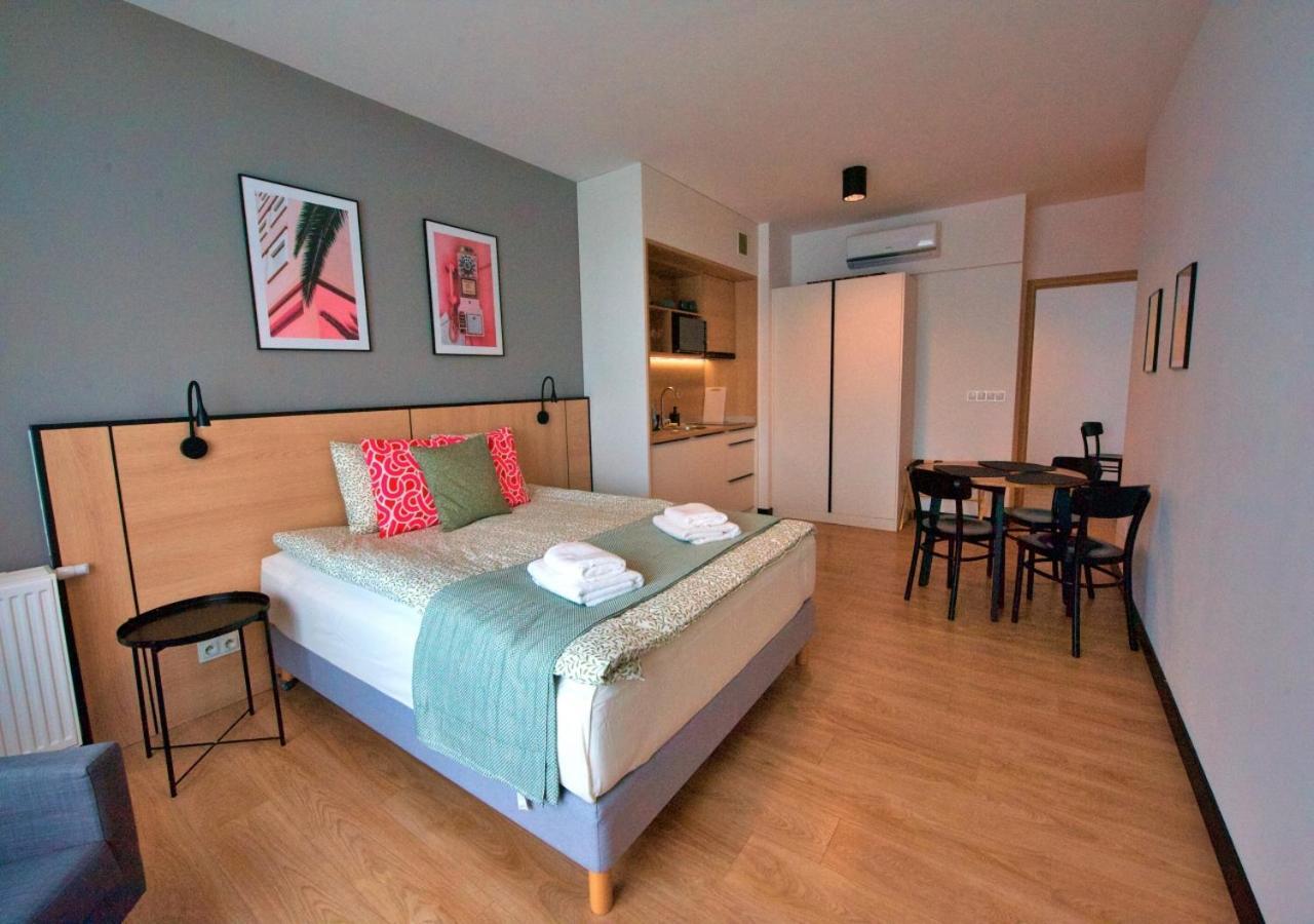 Bk Aparthotel Praga - National Stadium - Comfortable Apartment For 4 People Warschau Exterior foto