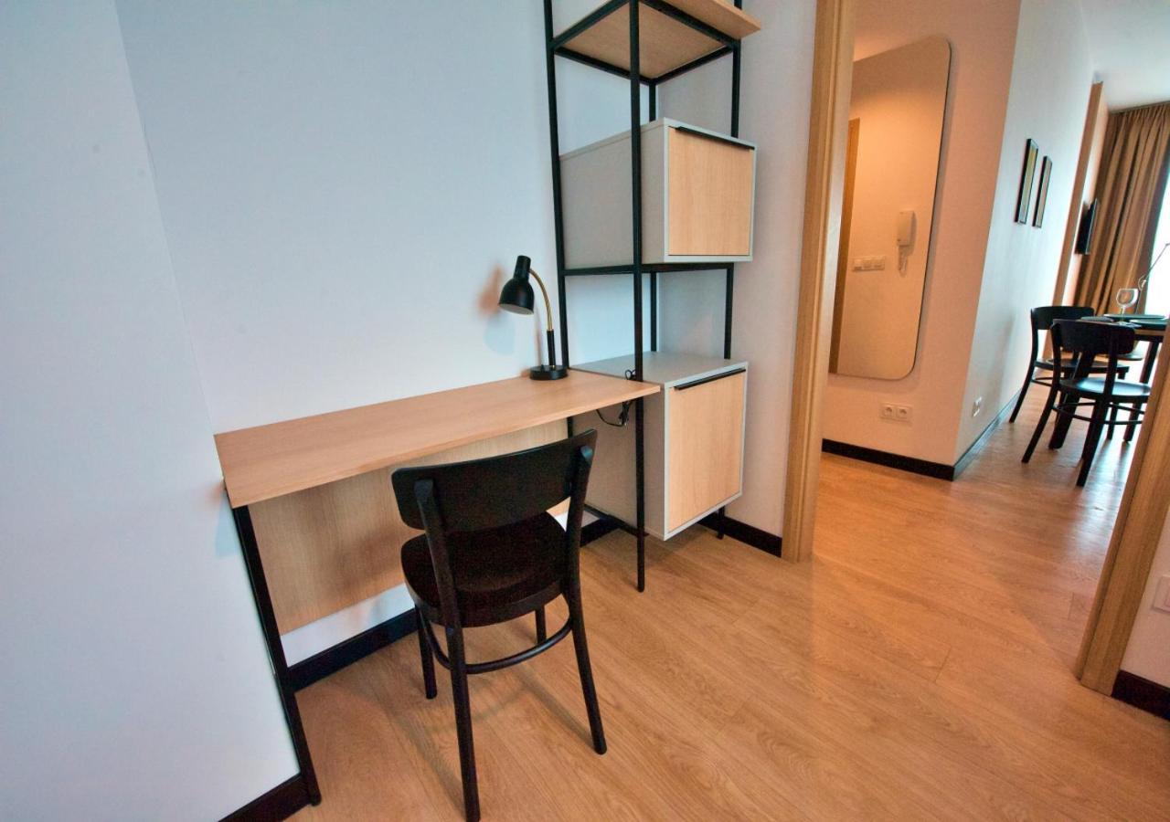 Bk Aparthotel Praga - National Stadium - Comfortable Apartment For 4 People Warschau Exterior foto