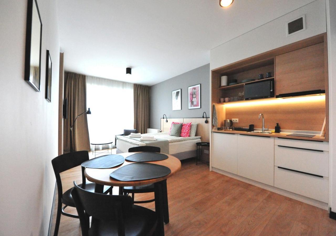 Bk Aparthotel Praga - National Stadium - Comfortable Apartment For 4 People Warschau Exterior foto
