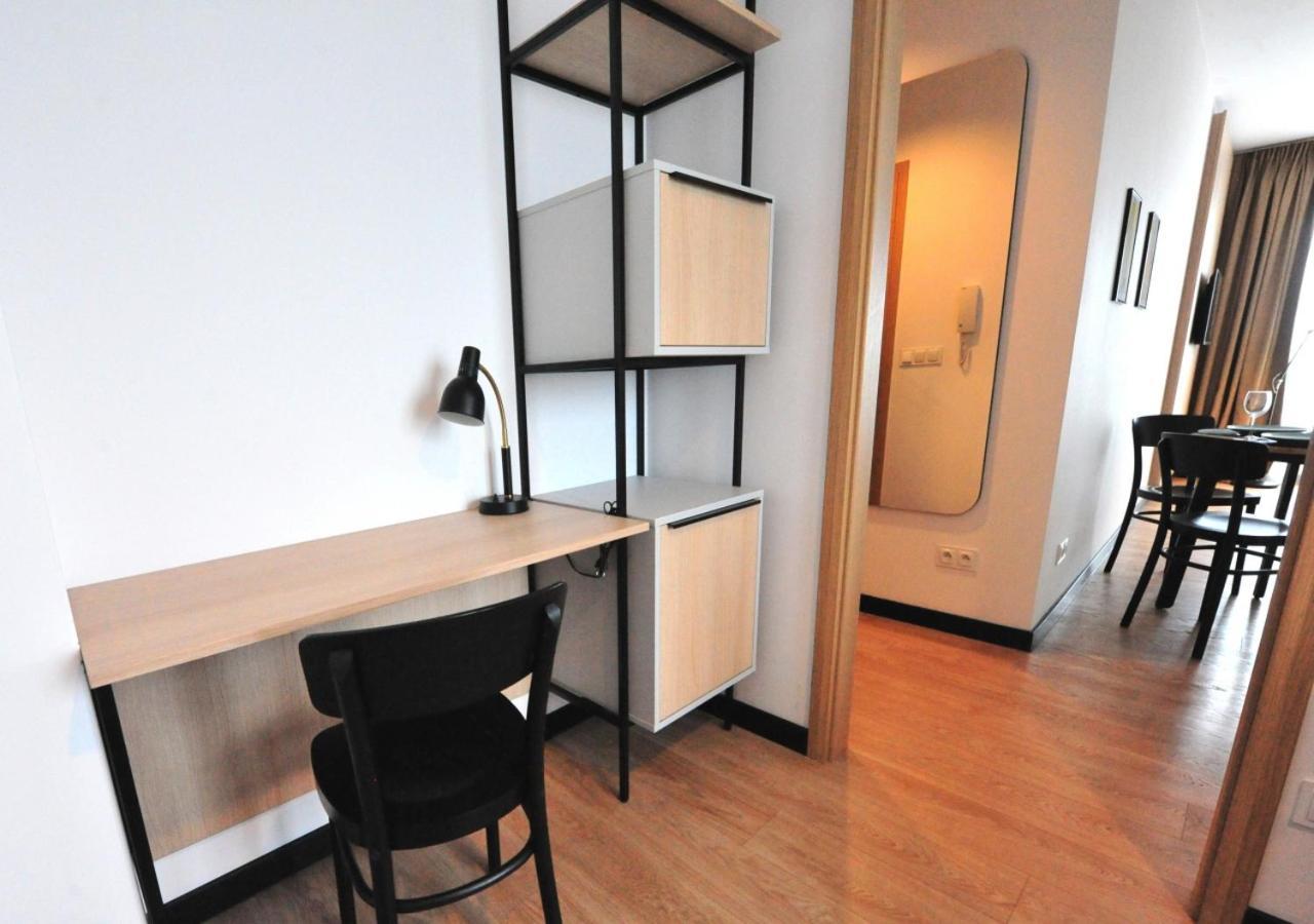 Bk Aparthotel Praga - National Stadium - Comfortable Apartment For 4 People Warschau Exterior foto